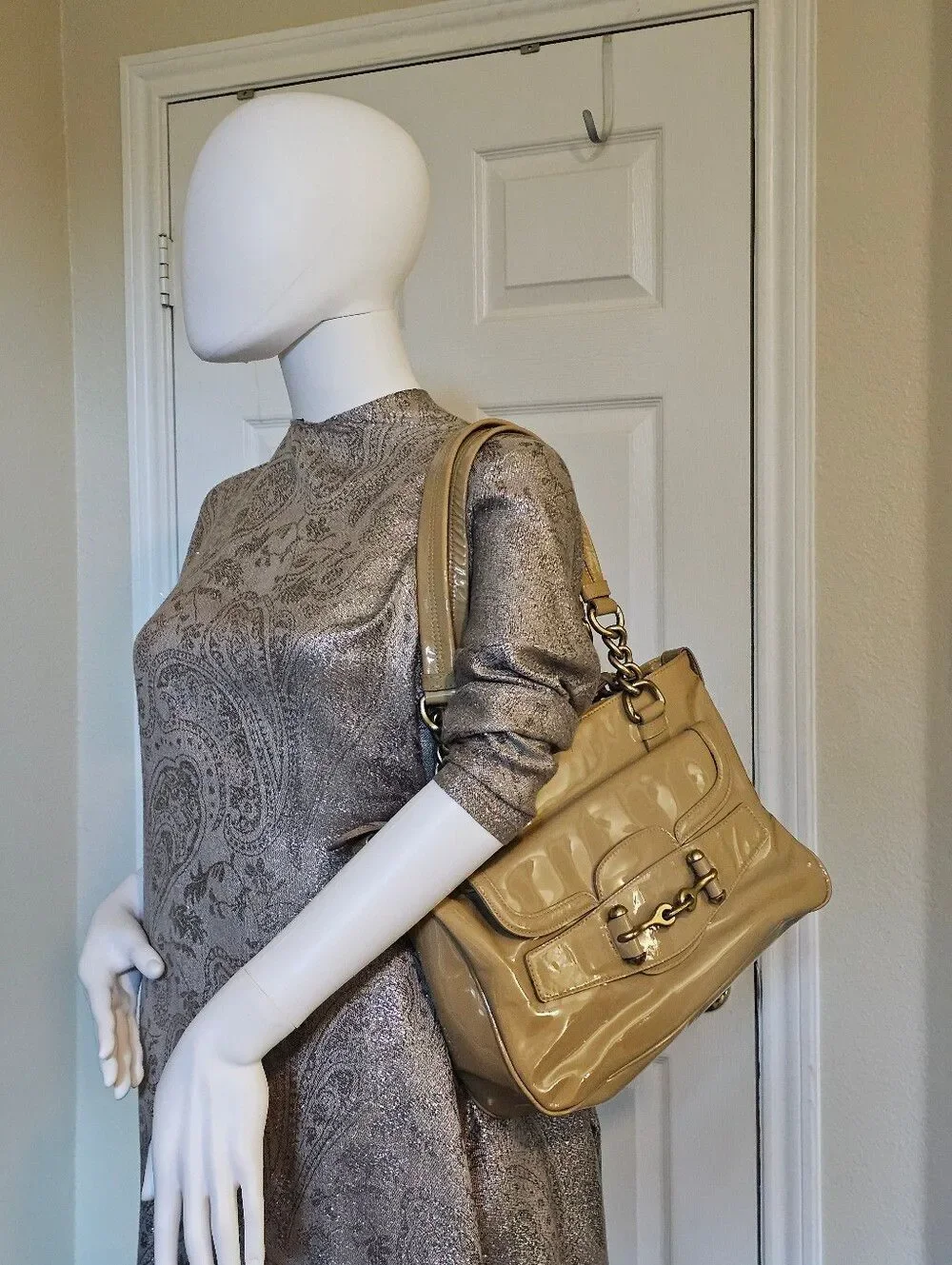 Mulberry Patent Tan Shoulder Bag with Signature Buckle